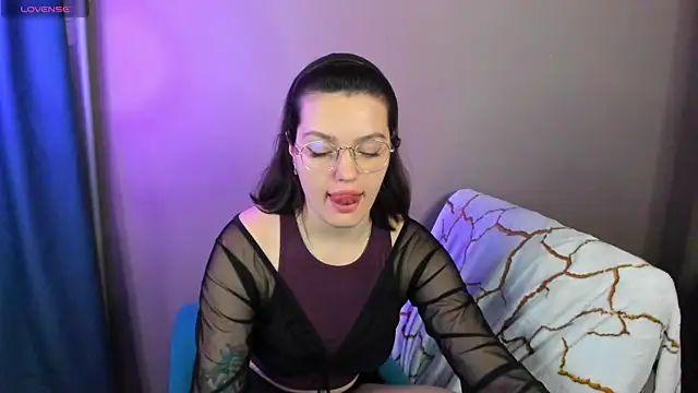 Karina Kellyy online show from 12.15.25