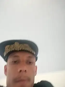 Snapshot of FLECKIN chatting on 11.03.25 FLECKIN online show from 11.03.25