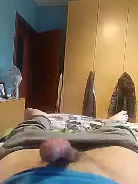 Snapshot of Cini75 chatting on 02.10.26 Cini75 online show from 02.10.26