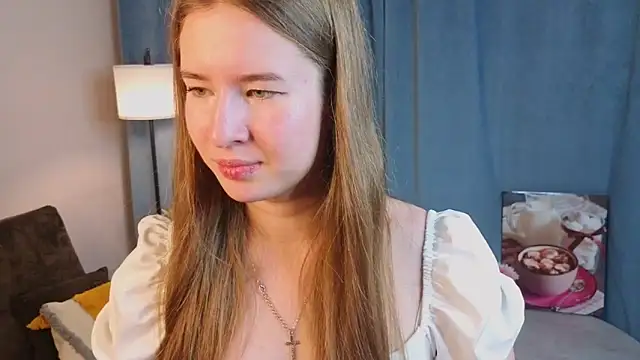 Snapshot of MowasaBritten chatting on 11.17.25 MowasaBritten online show from 11.17.25