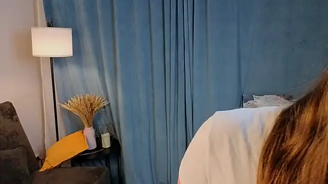 Snapshot of MowasaBritten chatting on 12.03.25 MowasaBritten online show from 12.03.25