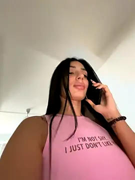 Snapshot of VickyM99 chatting on 11.05.25 VickyM99 online show from 11.05.25