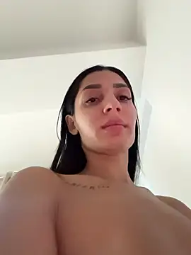 Snapshot of VickyM99 chatting on 11.13.25 VickyM99 online show from 11.13.25