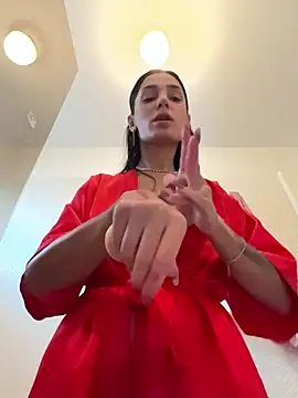 Snapshot of VickyM99 chatting on 11.30.25 VickyM99 online show from 11.30.25