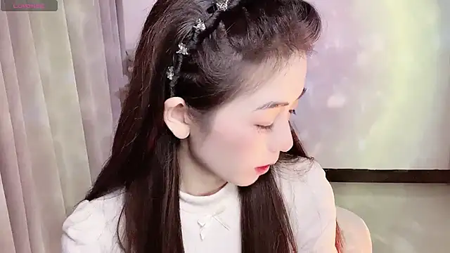 Snapshot of swstam-sr chatting on 11.17.25 swstam-sr online show from 11.17.25