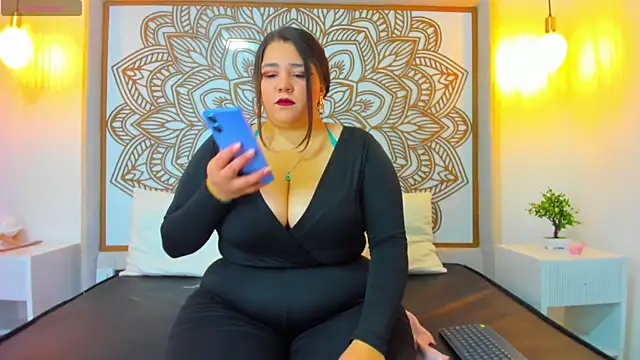 Lilith Aliany  online show from 12.16.25