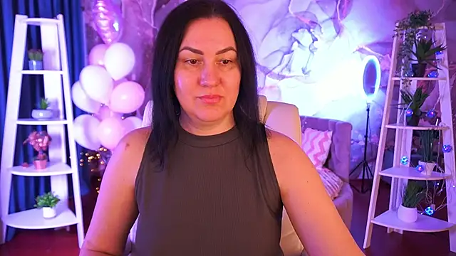 VelvetLuck online show from 02.20.26