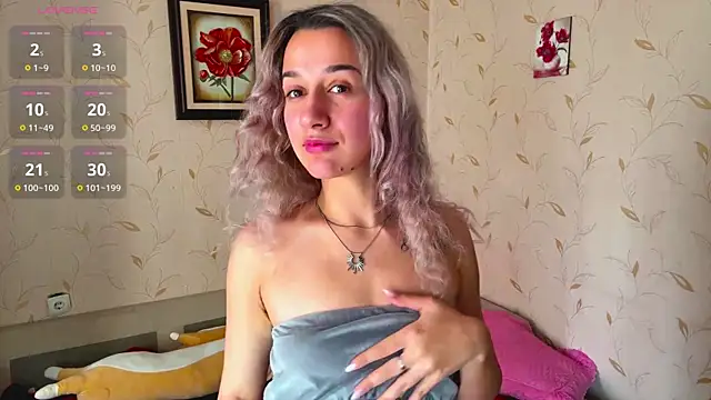 Auroragin online show from 11.20.25