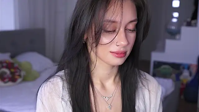 MarvisKuhIo online show from 11.13.25