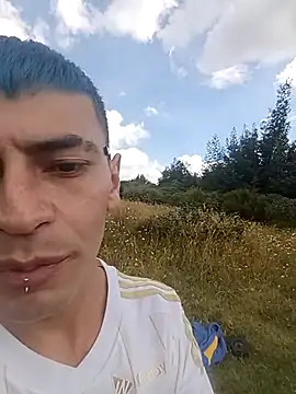 Snapshot of will_and_alex chatting on 11.11.25 will and alex online show from 11.11.25