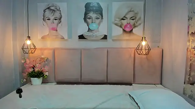 sensual skinny online show from 11.25.25