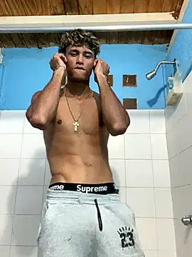 Snapshot of meliodas_23cm chatting on 12.19.25 meliodas 23cm online show from 12.19.25