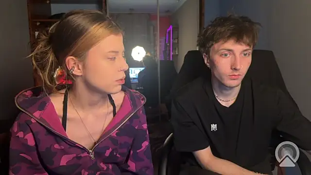 Snapshot of t_files_x chatting on 04.04.26 t files x online show from 04.04.26