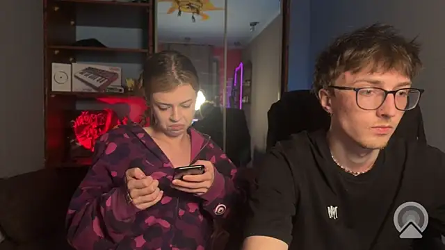 Snapshot of t_files_x chatting on 04.04.26 t files x online show from 04.04.26