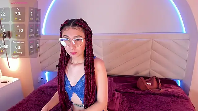 Isabella Crofts online show from 04.29.26