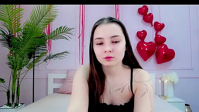 Snapshot of DianaHeath chatting on 02.14.26 DianaHeath online show from 02.14.26