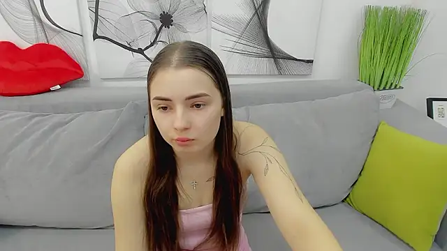 Snapshot of DianaHeath chatting on 03.22.26 DianaHeath online show from 03.22.26