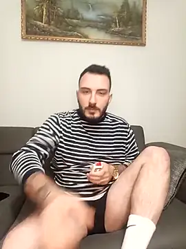 Snapshot of snncdgn chatting on 11.26.25 snncdgn online show from 11.26.25