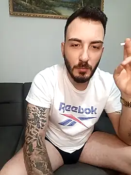 Snapshot of snncdgn chatting on 11.30.25 snncdgn online show from 11.30.25