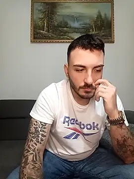 Snapshot of snncdgn chatting on 12.01.25 snncdgn online show from 12.01.25