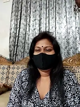 Snapshot of munni-506 chatting on 05.27.26 munni-506 online show from 05.27.26