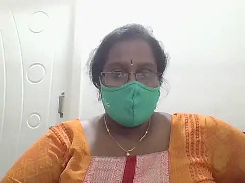 hootypriya online show from 11.14.25