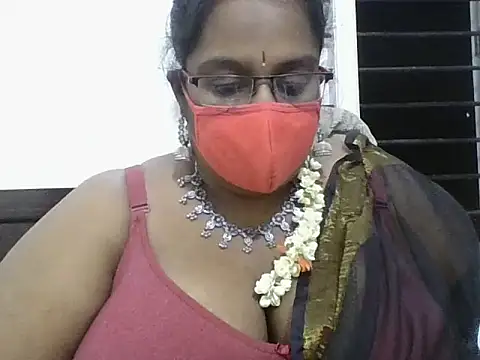 hootypriya online show from 02.18.26