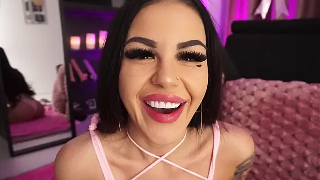 NaomyBlackBarbie online show from 11.16.25