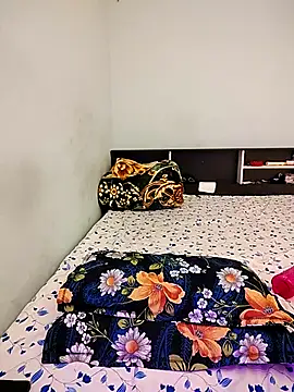 LoveLy-Soneya online show from 12.13.25