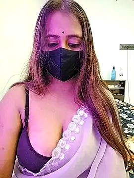 Snapshot of LoveLy-Soneya chatting on 01.08.26 LoveLy-Soneya online show from 01.08.26