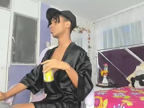 Snapshot of Santy_bigcock_01 chatting on 11.11.25 Santy bigcock 01 online show from 11.11.25