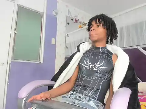 Snapshot of Santy_bigcock_01 chatting on 11.23.25 Santy bigcock 01 online show from 11.23.25