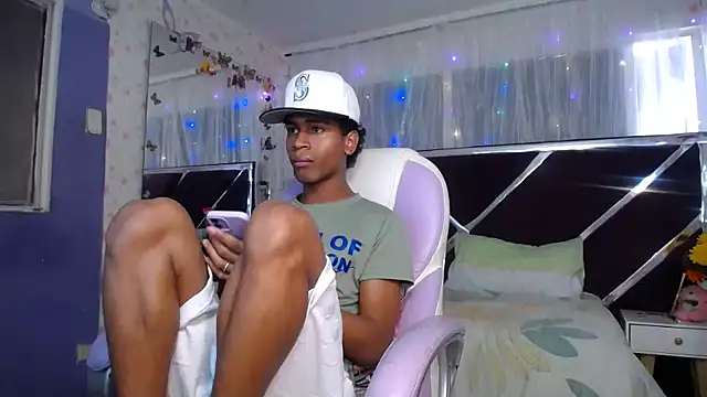Santy bigcock 01 online show from 04.08.26