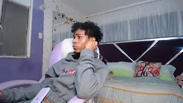 Santy bigcock 01 online show from 04.12.26