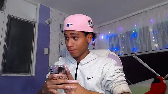 Santy bigcock 01 online show from 07.12.26