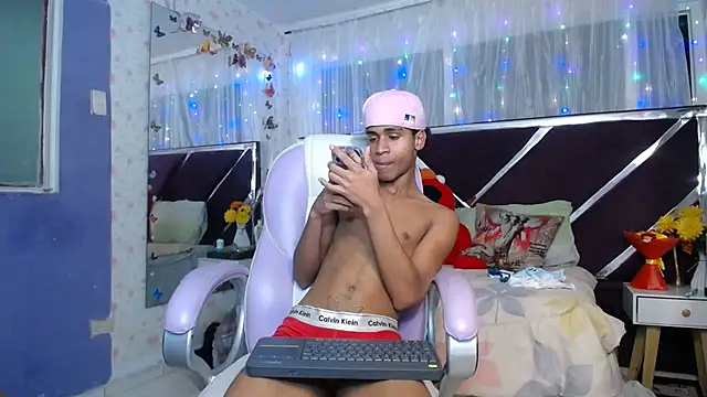 Santy bigcock 01 online show from 07.19.26