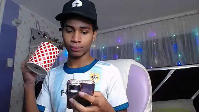 Santy bigcock 01 online show from 07.25.26