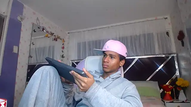 Santy bigcock 01 online show from 07.28.26