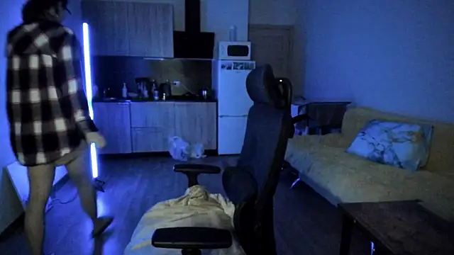 Snapshot of Whisper_Baby chatting on 11.10.25 Whisper Baby online show from 11.10.25