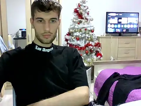 Snapshot of nikolasnik50 chatting on 12.03.25 nikolasnik50 online show from 12.03.25