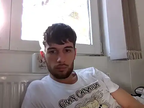 Snapshot of nikolasnik50 chatting on 12.18.25 nikolasnik50 online show from 12.18.25