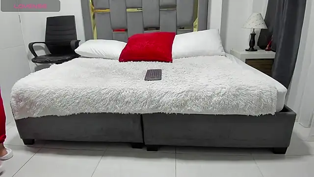 CatleyaSmith online show from 01.15.26