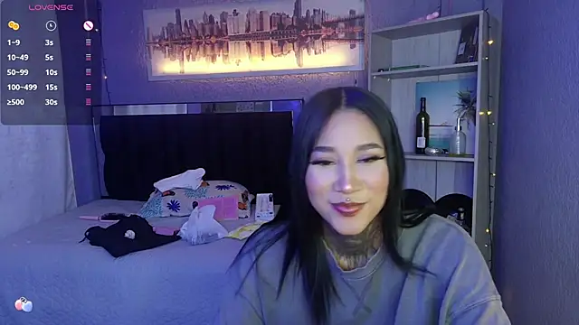 Snapshot of lyam_ebony_ chatting on 11.05.25 lyam ebony online show from 11.05.25