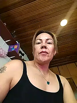 Snapshot of salomehill1 chatting on 12.14.25 salomehill1 online show from 12.14.25