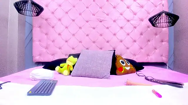 Mia Horney online show from 01.15.26