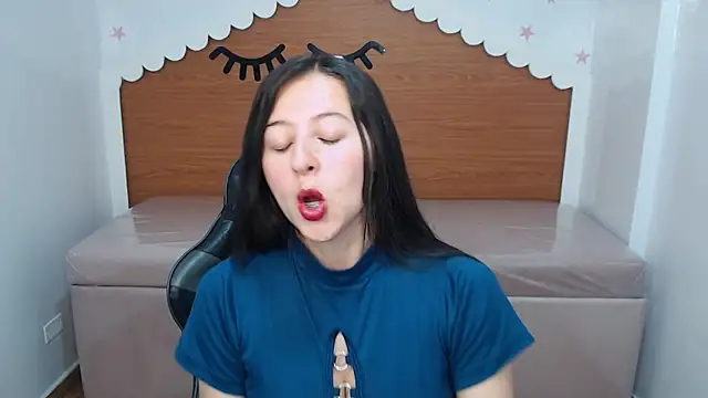 Snapshot of scarlett_percy_t chatting on 12.05.25 scarlett percy t online show from 12.05.25