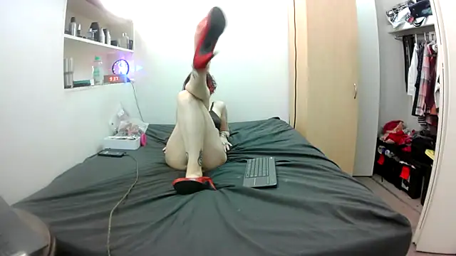 Snapshot of Empress_Lilith chatting on 05.15.26 Empress Lilith online show from 05.15.26