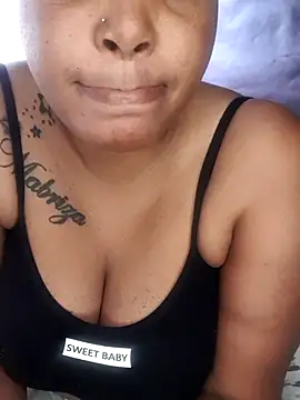 Qeenbrie online show from 11.18.25