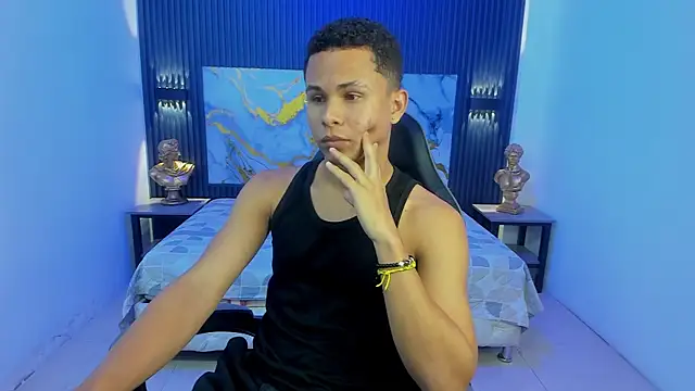 Snapshot of Liams18 chatting on 04.05.26 Liams18 online show from 04.05.26