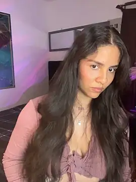 Snapshot of alisaa_jhons1 chatting on 11.21.25 alisaa jhons1 online show from 11.21.25